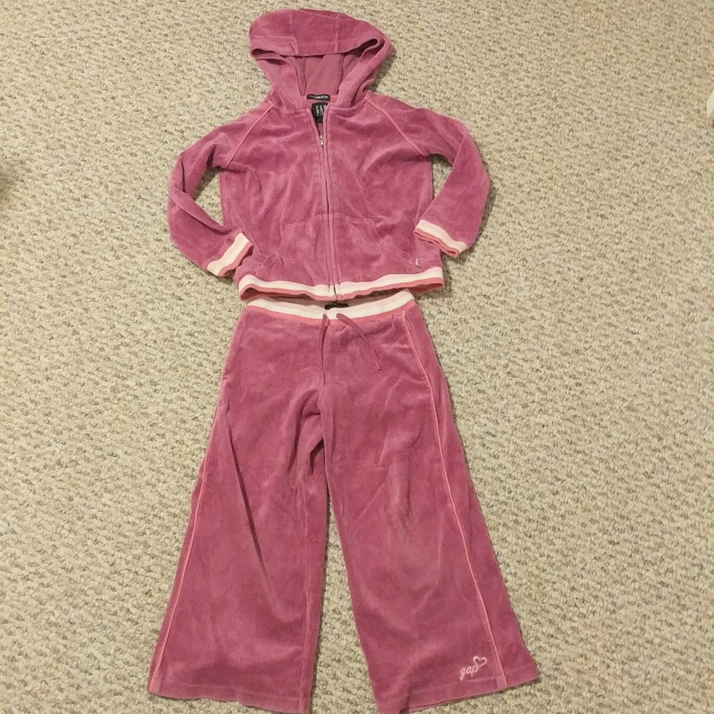 GAP lavender velour girls 4/5 track suit w/pockets